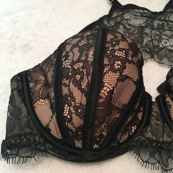 Victoria’s Secret Very Sexy Unlined Lace Balconet High Neck Halter Bra - Picture 4 of 10